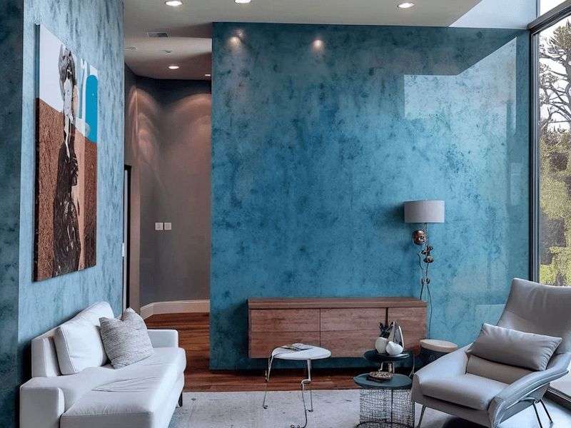 Blue Venetian plaster wall finish in Lamundo