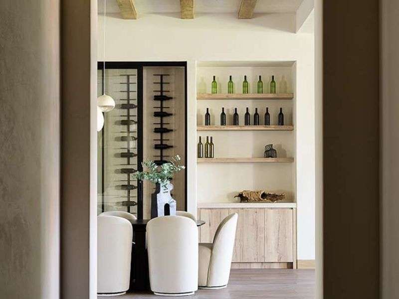 Venetian Plaster vs Moroccan Clay: Gloss vs Matte Wall Finishes for Modern Interiors