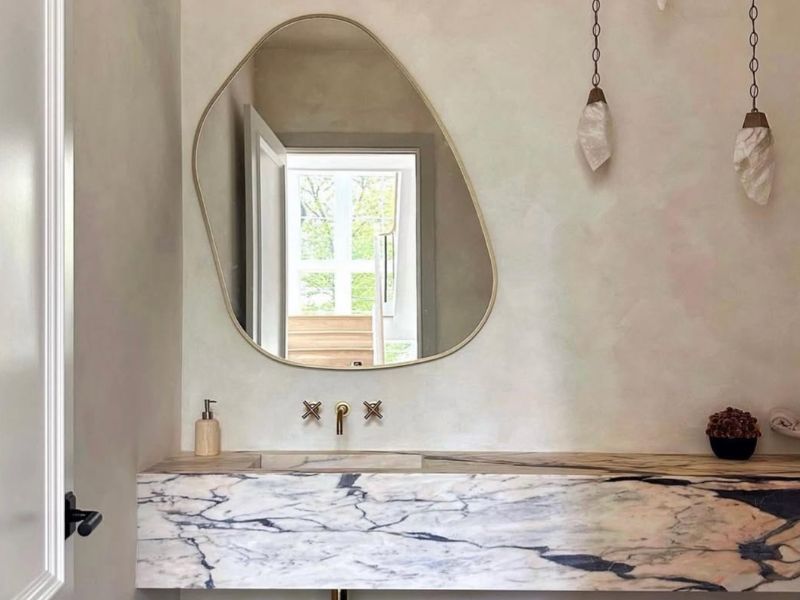 limewashed bathroom walls with Natural Wicker lime wash paint